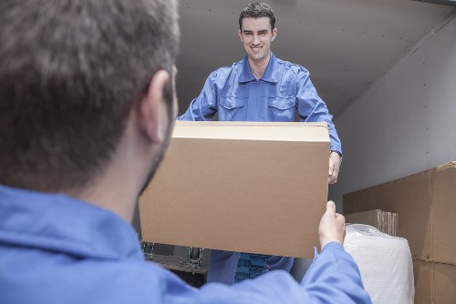 Local moving van team planning a Bermondsey relocation