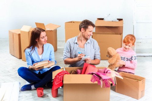 Moving house support in Bermondsey with local street access considerations