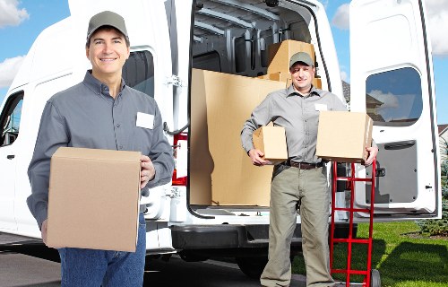 Local moving van for Bermondsey house removals